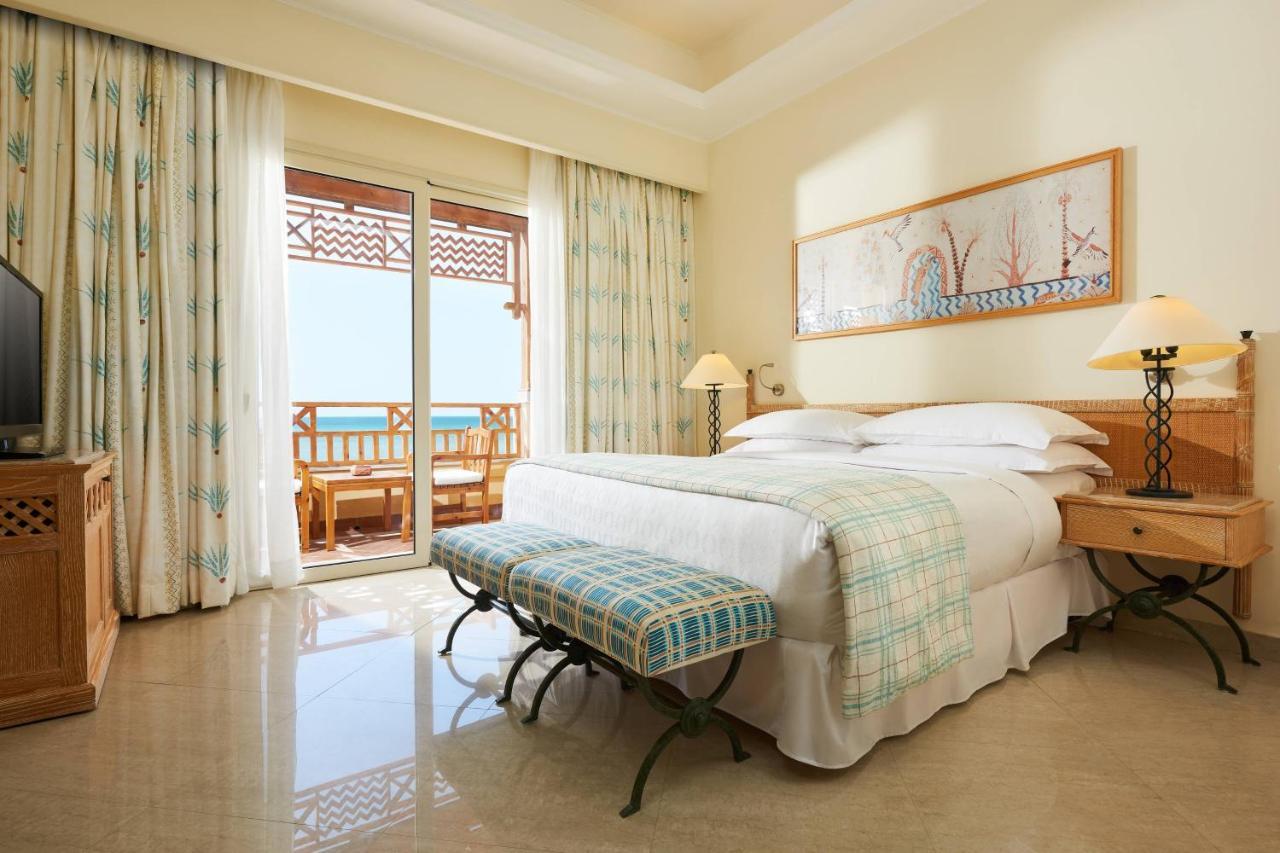 Sheraton Soma Bay Resort Hurghada Esterno foto A bedroom at the Hilton Sharm El Sheikh Resort