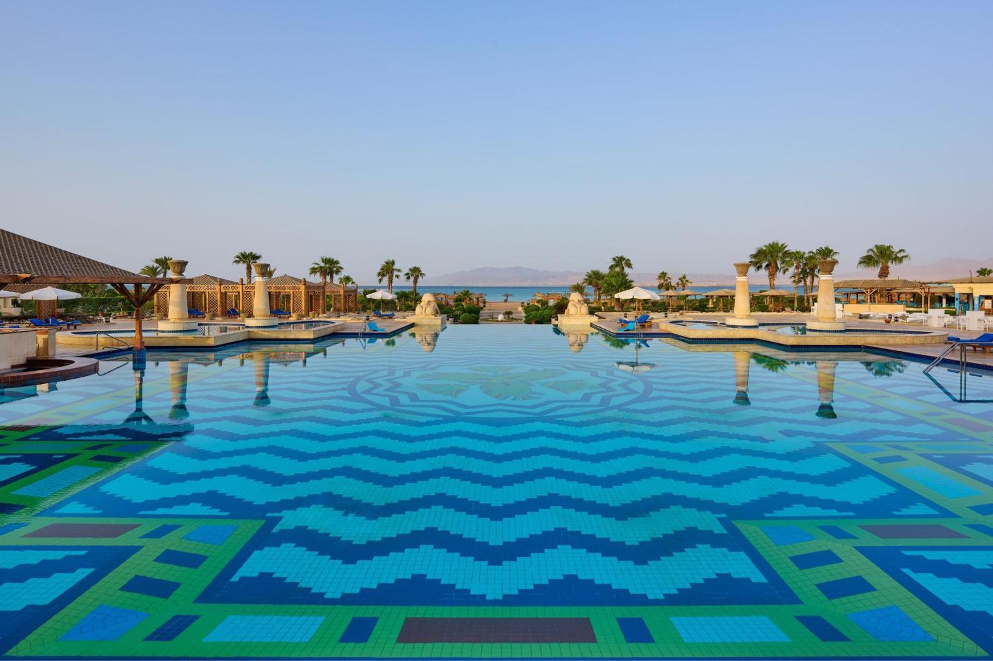 Sheraton Soma Bay Resort Hurghada Esterno foto The Dead Sea resort