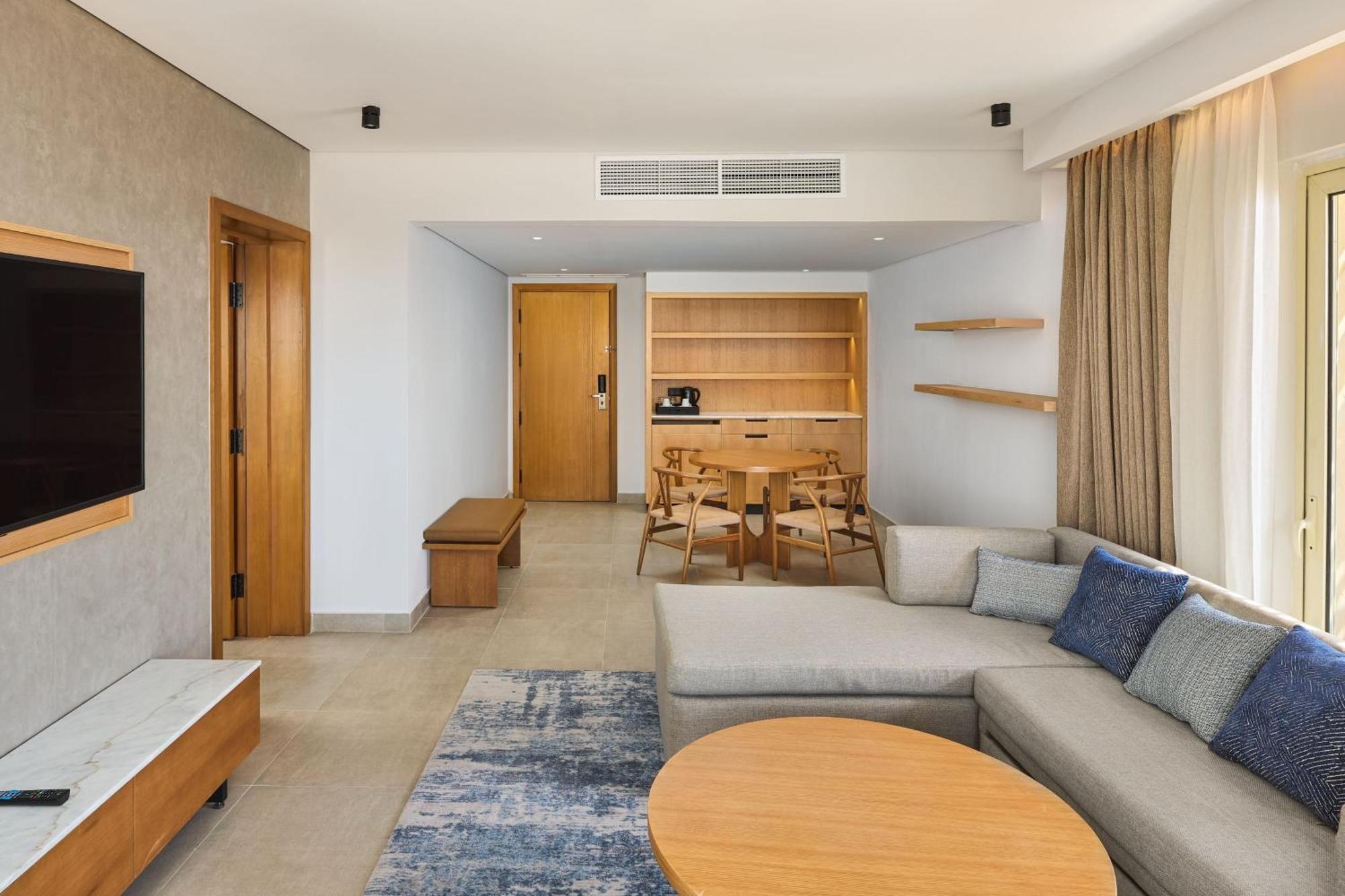 Sheraton Soma Bay Resort Hurghada Esterno foto Suite at the hotel