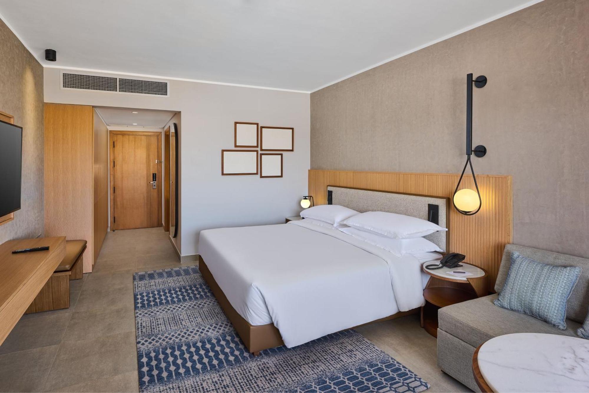 Sheraton Soma Bay Resort Hurghada Esterno foto A guest room at the hotel