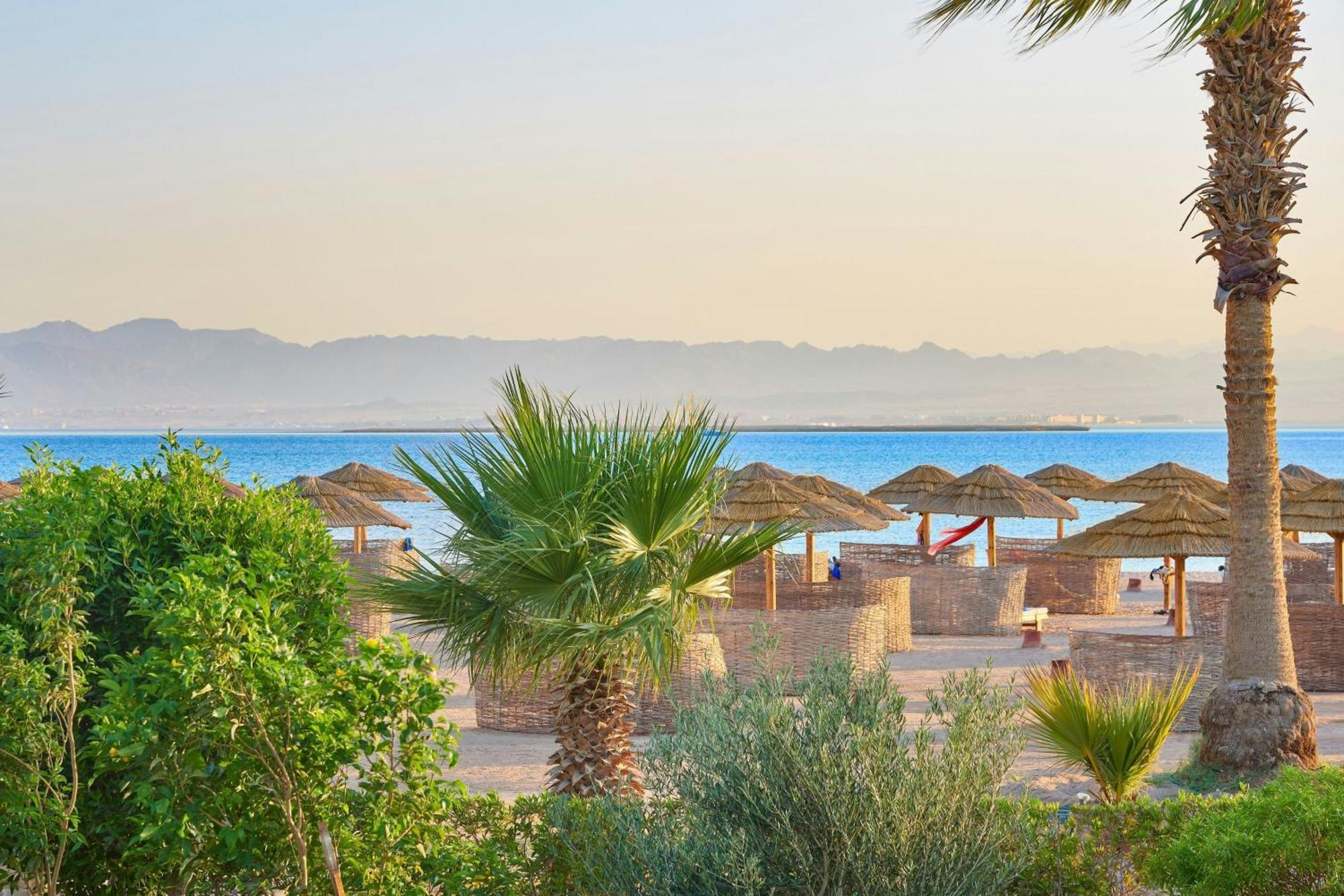 Sheraton Soma Bay Resort Hurghada Esterno foto Beach in Makadi Bay